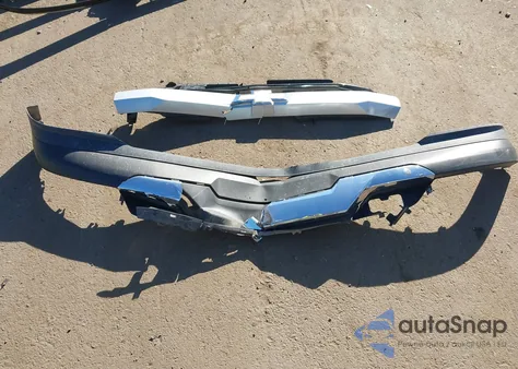 2018 Chevrolet Silverado 1500 2Lt z USA, uszkodzony, nr VIN 3GCUKREC2JG206940